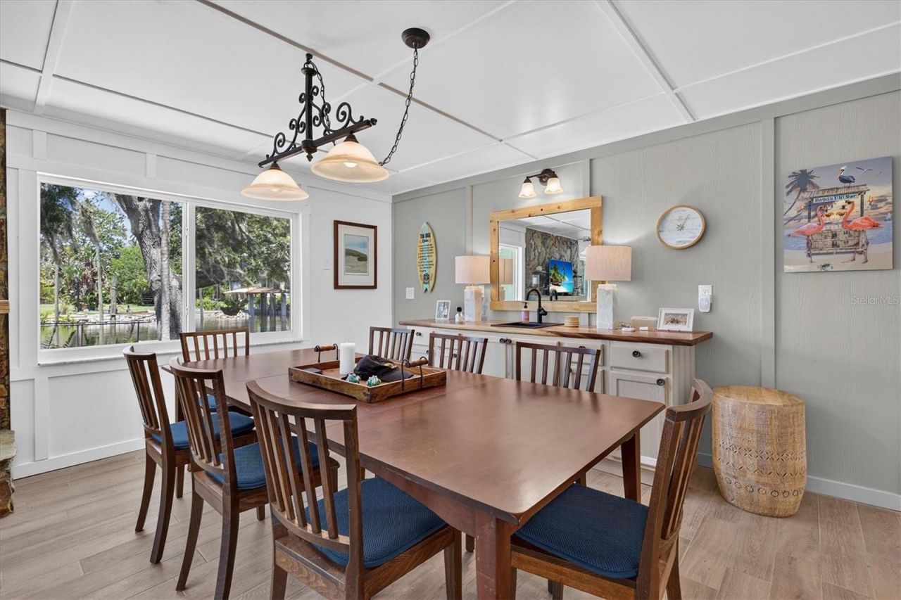 6086 Island Drive , Weeki Wachee, FL 34607 Photo
