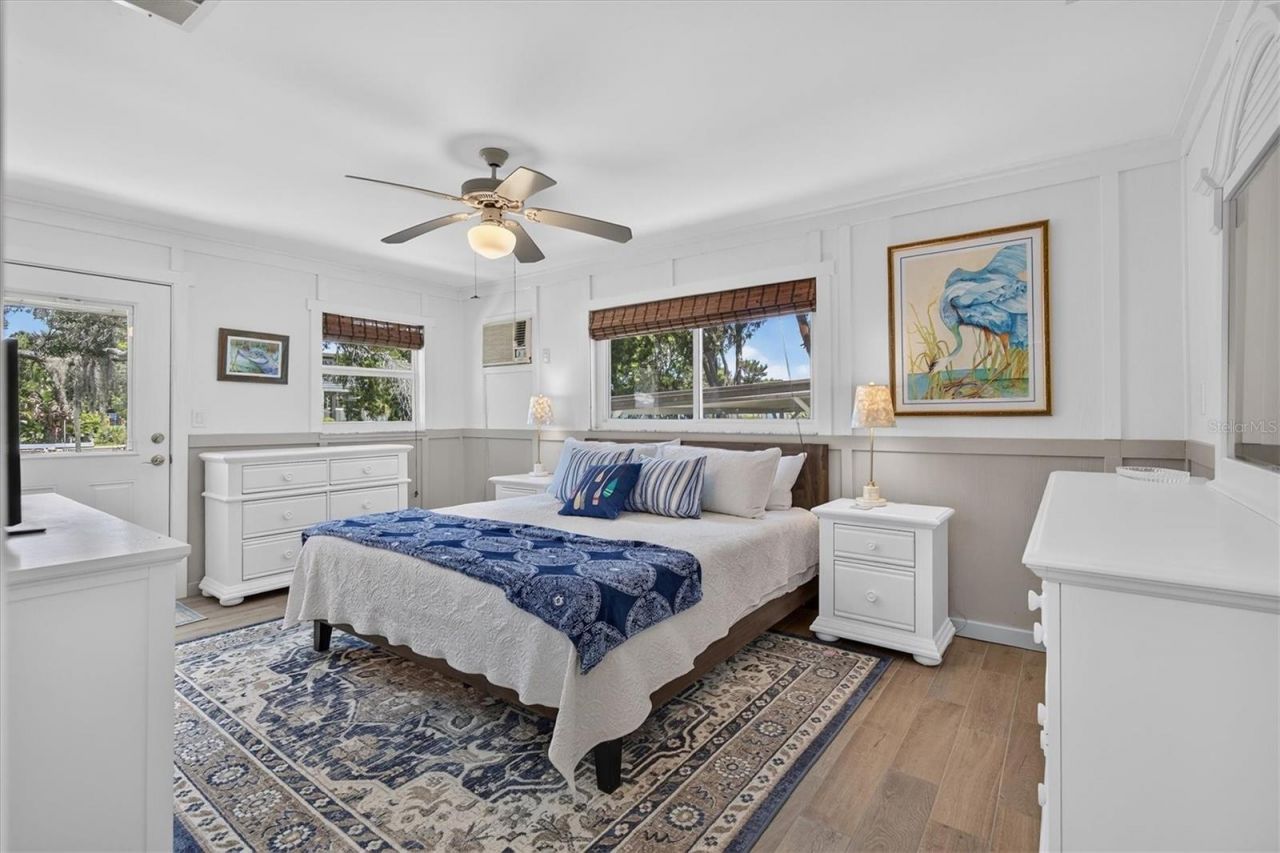 6086 Island Drive , Weeki Wachee, FL 34607 Photo