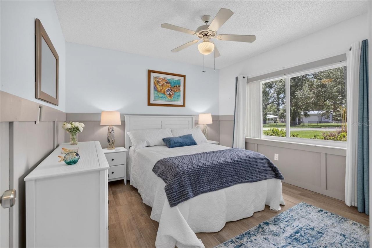 6086 Island Drive , Weeki Wachee, FL 34607 Photo
