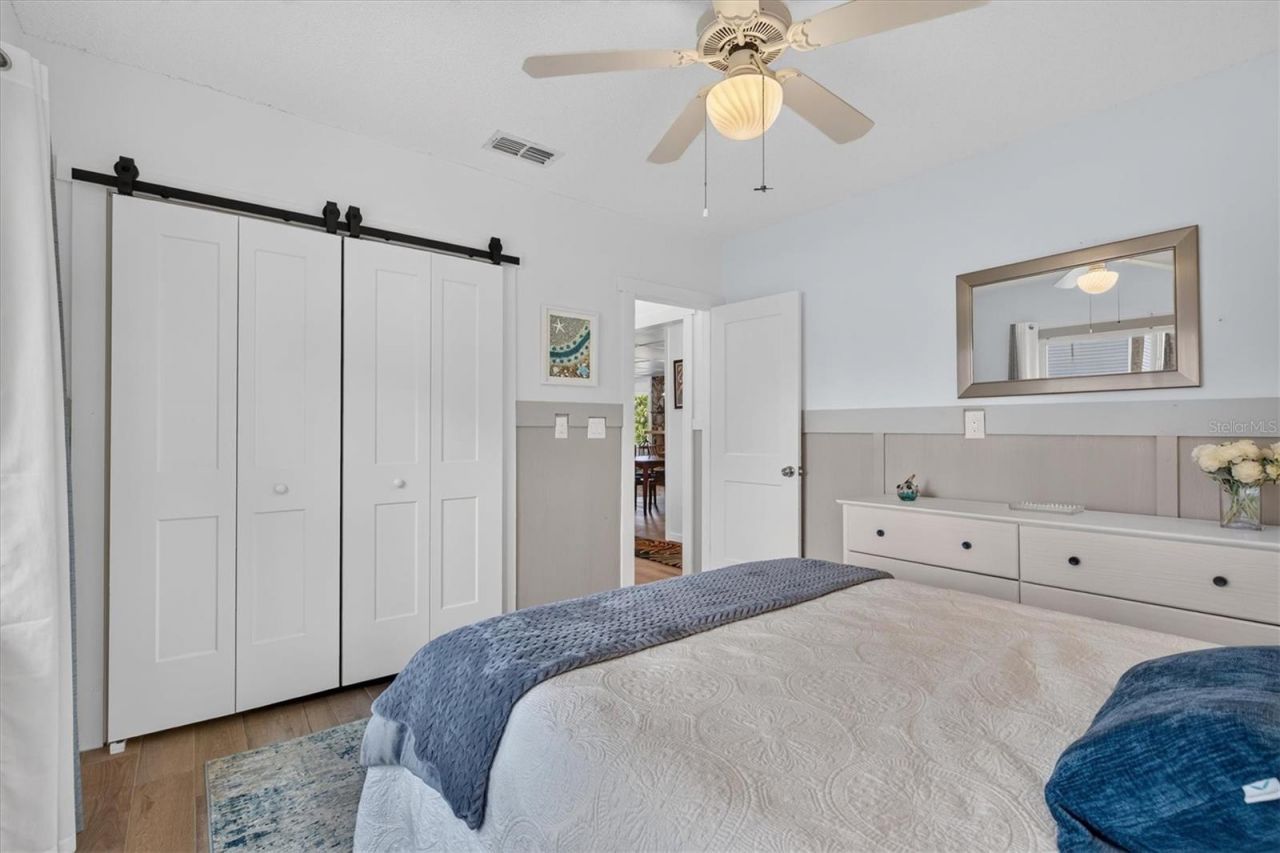 6086 Island Drive , Weeki Wachee, FL 34607 Photo