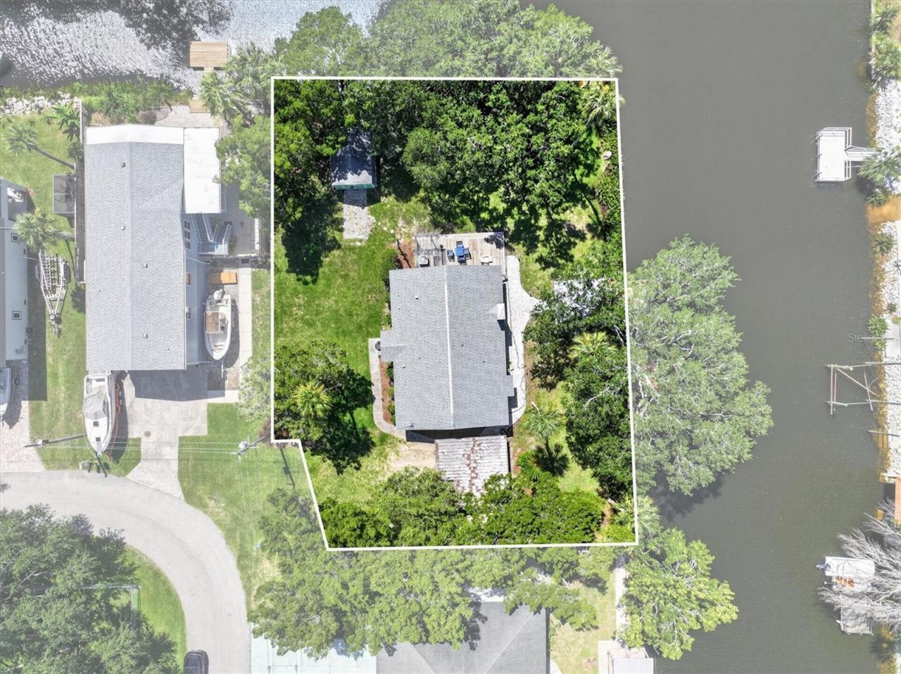 6086 Island Drive , Weeki Wachee, FL 34607 Photo