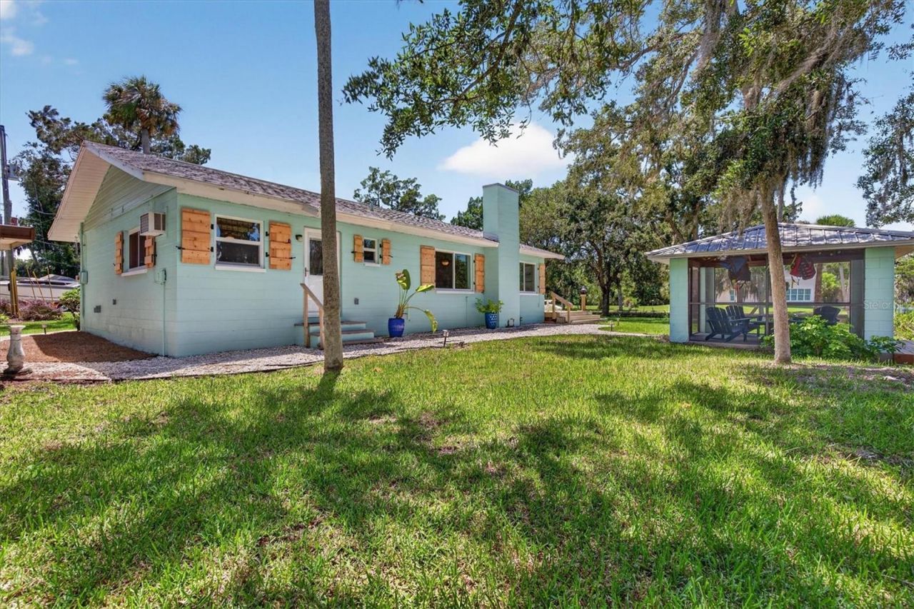 6086 Island Drive , Weeki Wachee, FL 34607 Photo