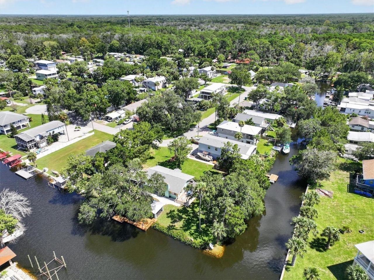 6086 Island Drive , Weeki Wachee, FL 34607 Photo
