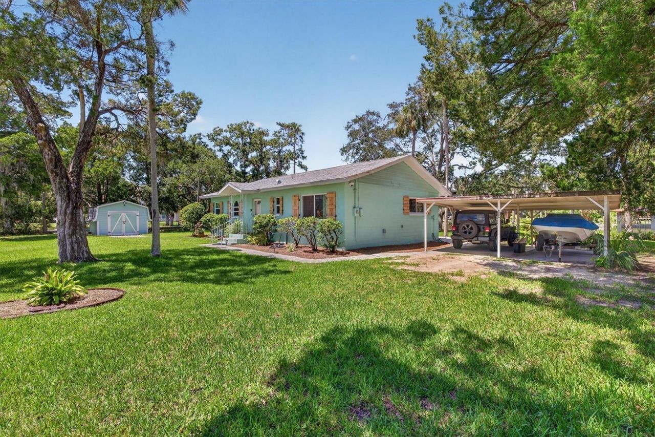 6086 Island Drive , Weeki Wachee, FL 34607 Photo