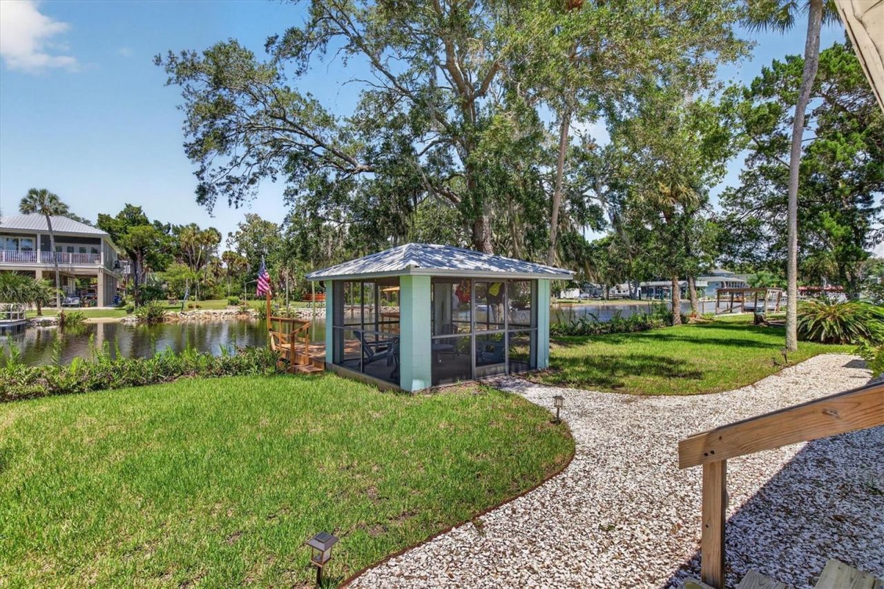 6086 Island Drive , Weeki Wachee, FL 34607 Photo