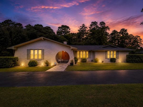 207 Glass Hill Dr., Conway, SC 29526