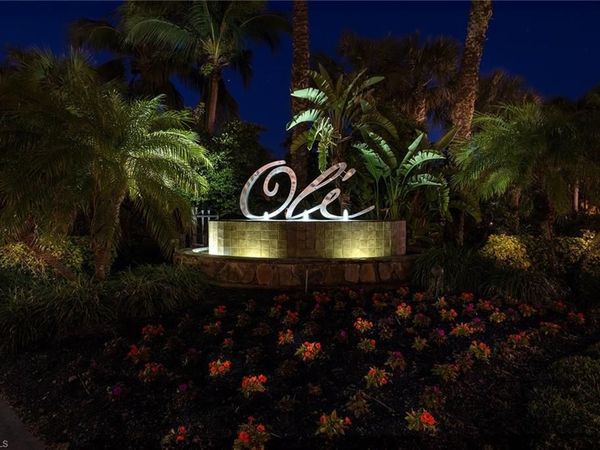 9037 Alturas ST , Unit 37-2, NAPLES, FL 34113