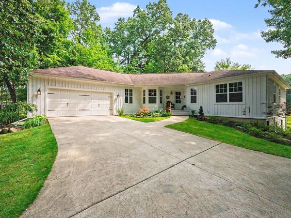 368 Summerset Drive, Kalamazoo, MI 49009