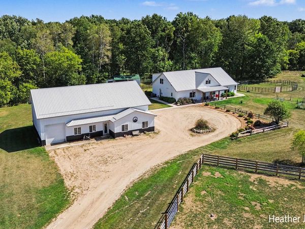 8872 E Spencer Road, Crystal, MI 48818