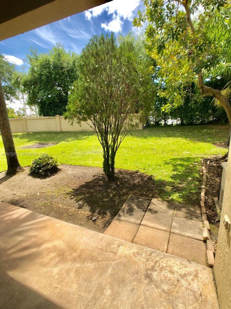 12218 SW 8th Ct , Pembroke Pines, FL 33025 Photo