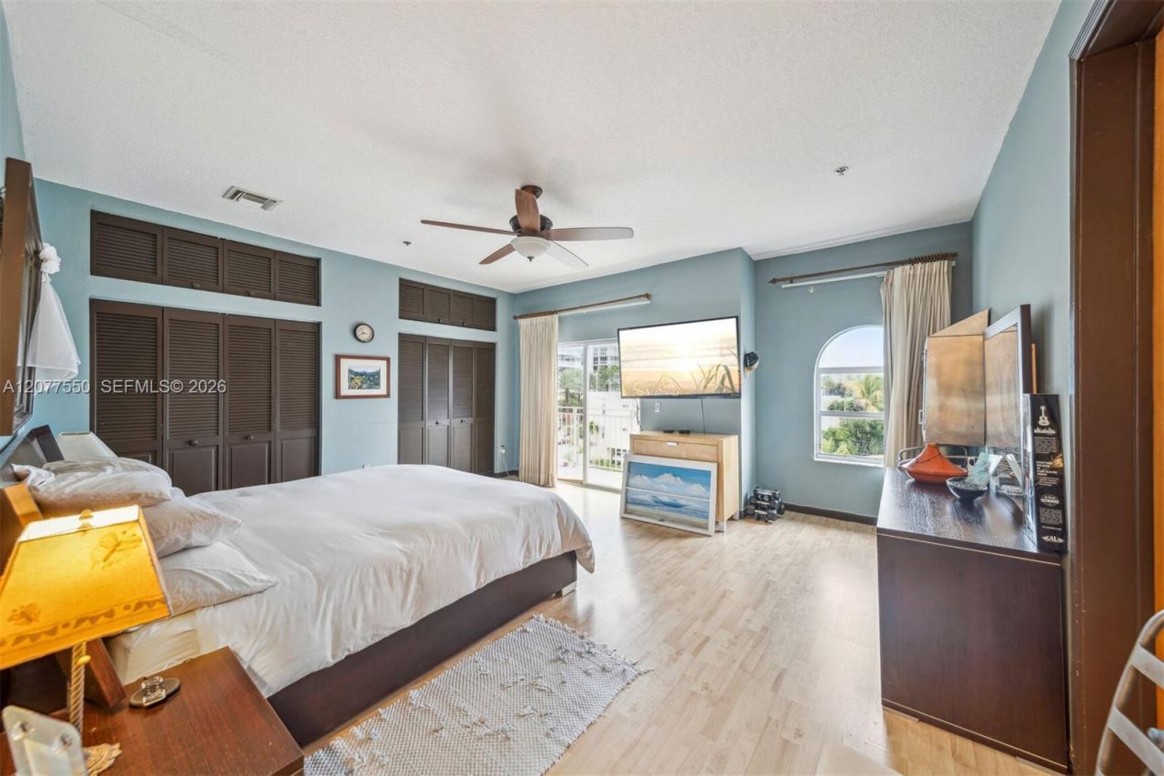 9008 Collins Ave, Unit 402, Surfside, FL 33154 Photo