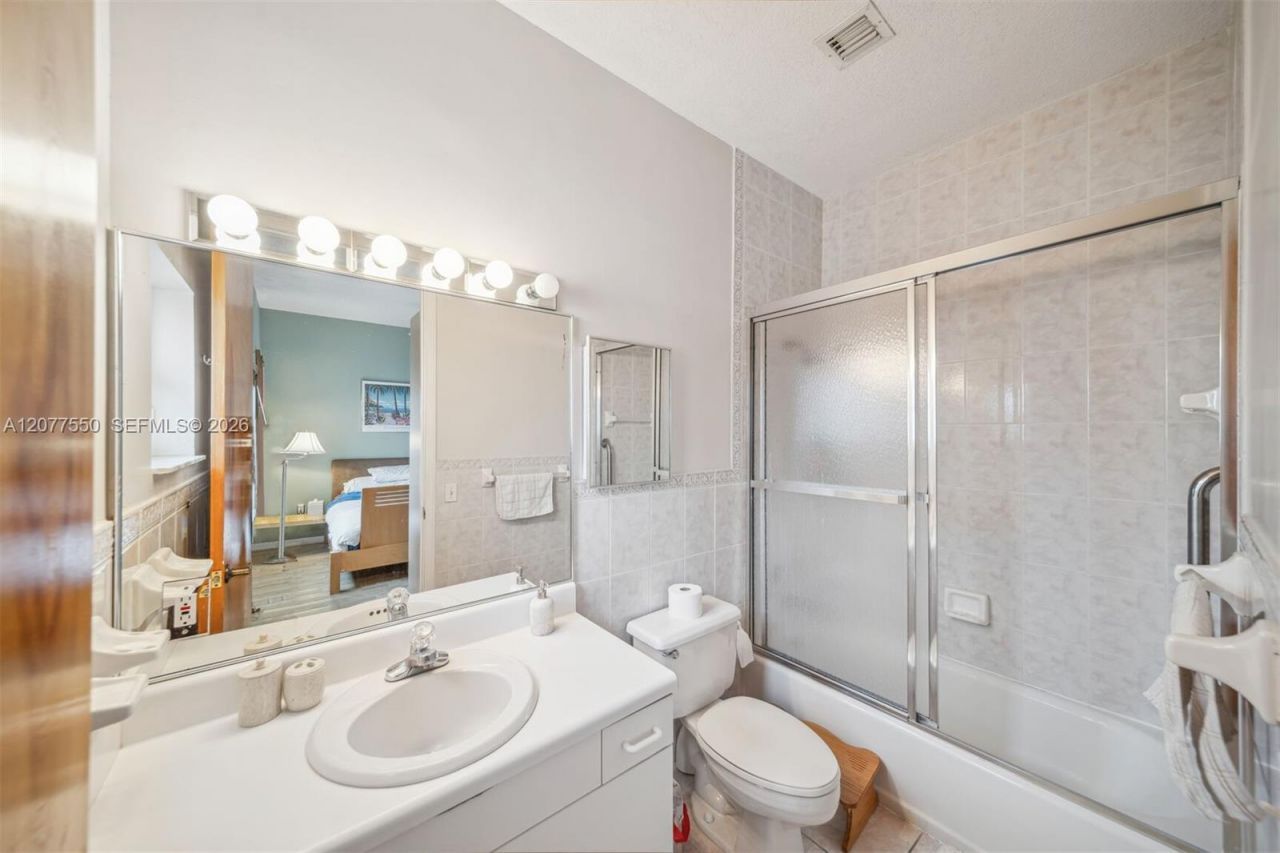 9008 Collins Ave, Unit 402, Surfside, FL 33154 Photo