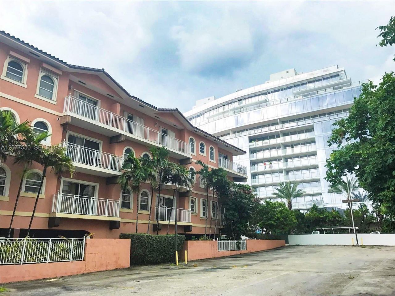 9008 Collins Ave, Unit 402, Surfside, FL 33154 Photo