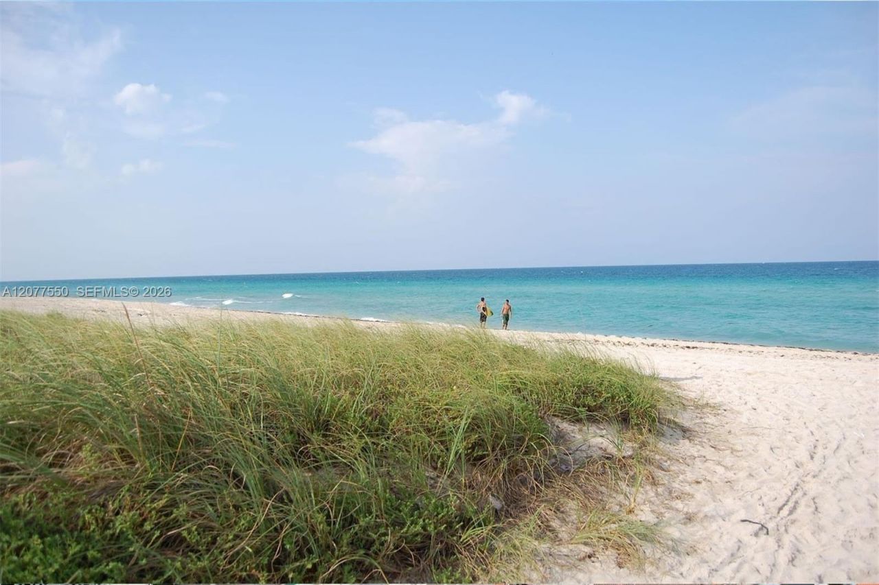 9008 Collins Ave, Unit 402, Surfside, FL 33154 Photo