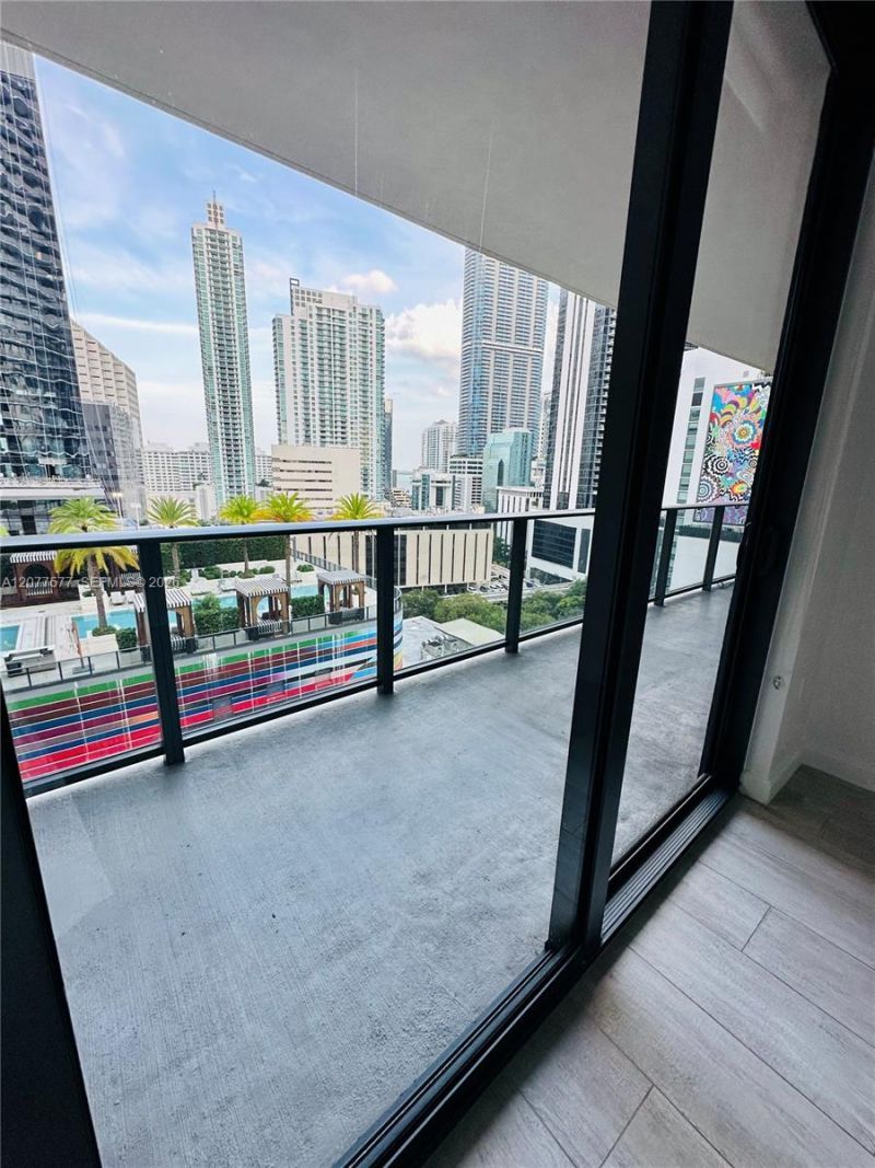 45 SW 9th St , Unit 1202, Miami, FL 33130 Photo