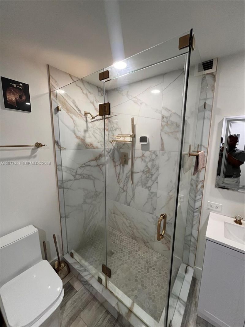 800 NE 195th St, Unit 709, Miami, FL 33179 Photo