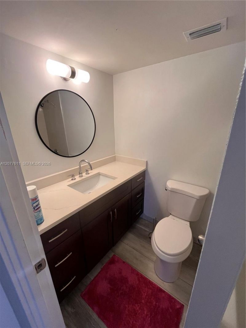 800 NE 195th St, Unit 709, Miami, FL 33179 Photo