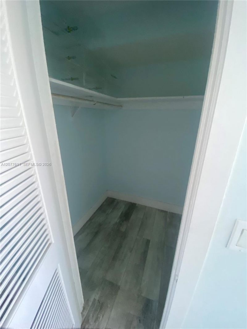 800 NE 195th St, Unit 709, Miami, FL 33179 Photo