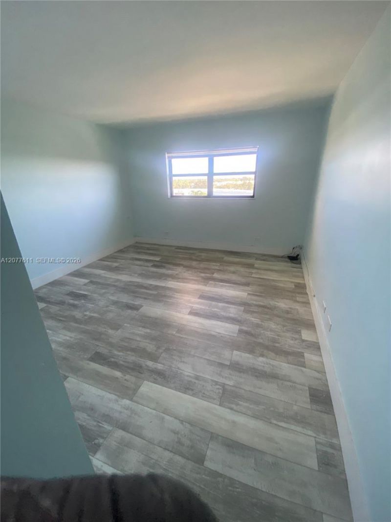 800 NE 195th St, Unit 709, Miami, FL 33179 Photo