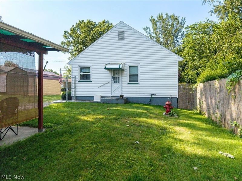 815 Iona Avenue, Akron, OH 44314 Photo 3