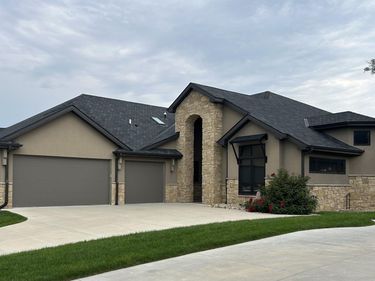 9716 Casa Colina Court, Lincoln, NE 68520