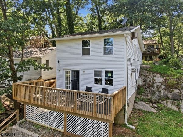 14 Cabin Spring Trl, Byram, NJ 07821