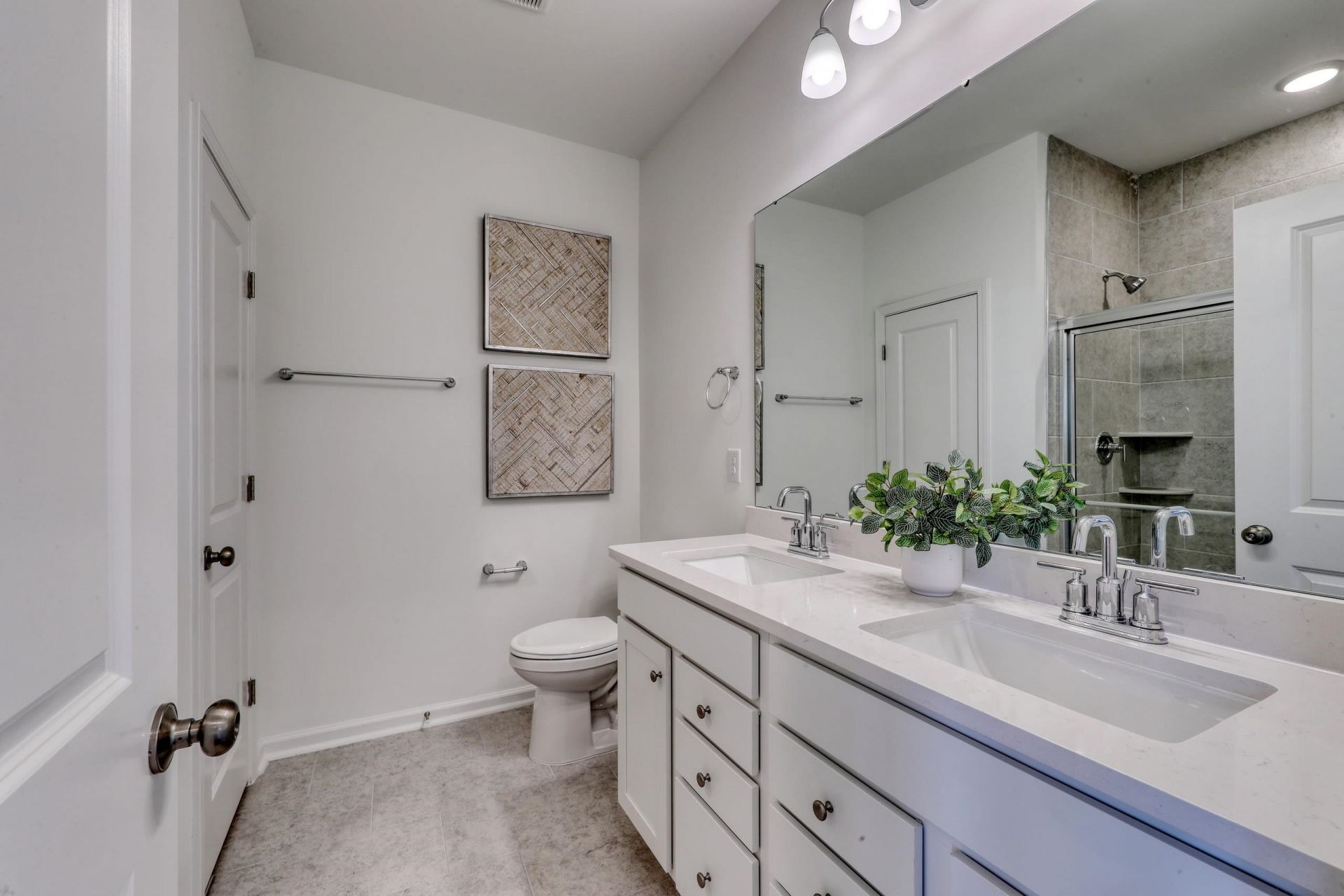2507 Silver Leaf Dr Photo 9