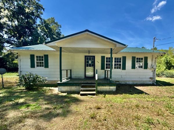 108 Oakwood Dr , Huntland, TN 37345