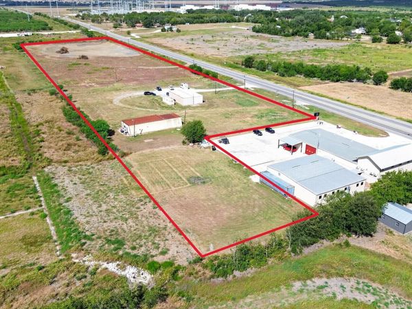 9675 Hwy 142, Maxwell, TX 78656