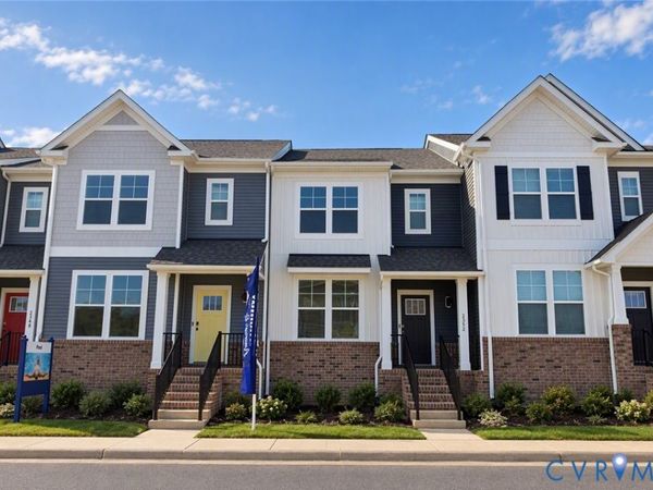 2352 Somerset Way, Hayes, VA 23072