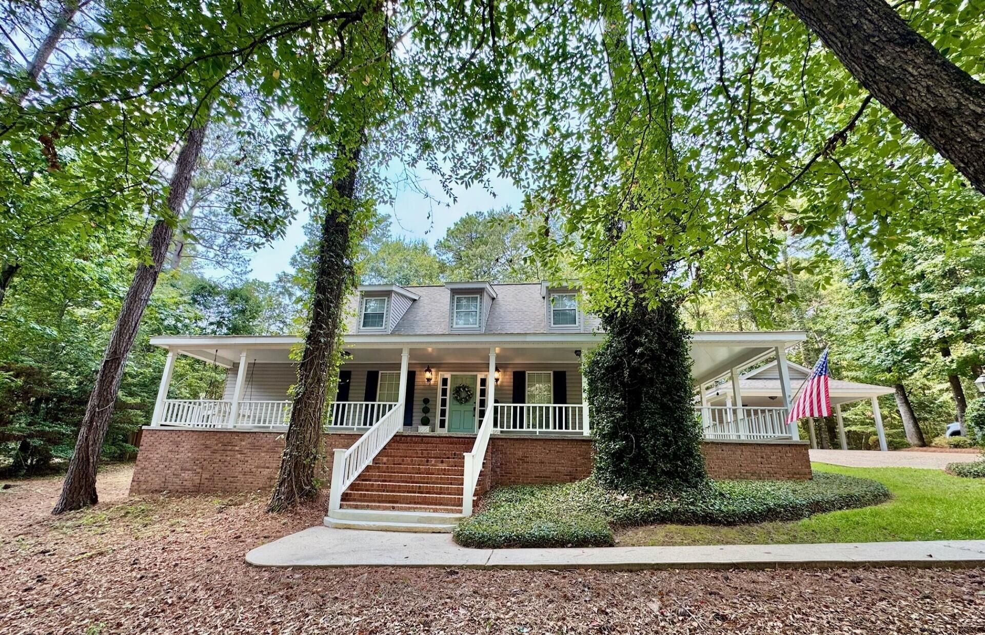 16 Woodland Square Petal, MS 39465