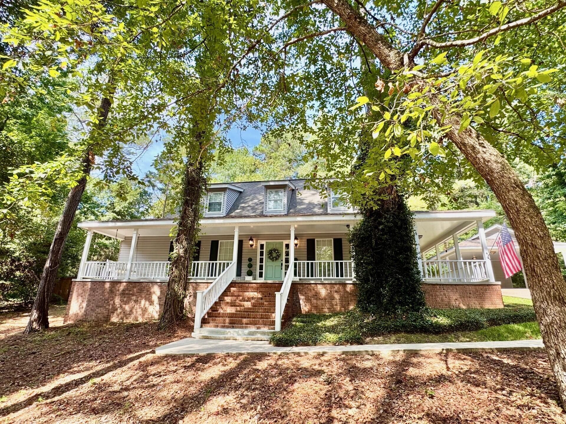 16 Woodland Square Petal, MS 39465