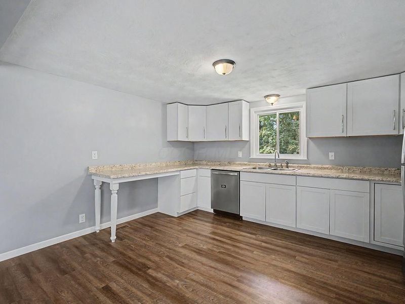 14207 Eldon Drive , Mount Vernon, OH 43050 Photo 3