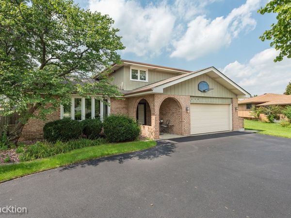 9S434 Allison Court , Willowbrook, IL 60527