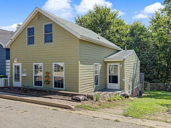228 Poplar Avenue , Galena, IL 61036