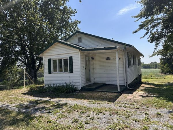 23780 Carlyle Road , Thompsonville, IL 62890
