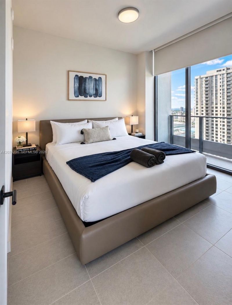 121 NE 5th St, Unit 3712, Miami, FL 33132 Photo