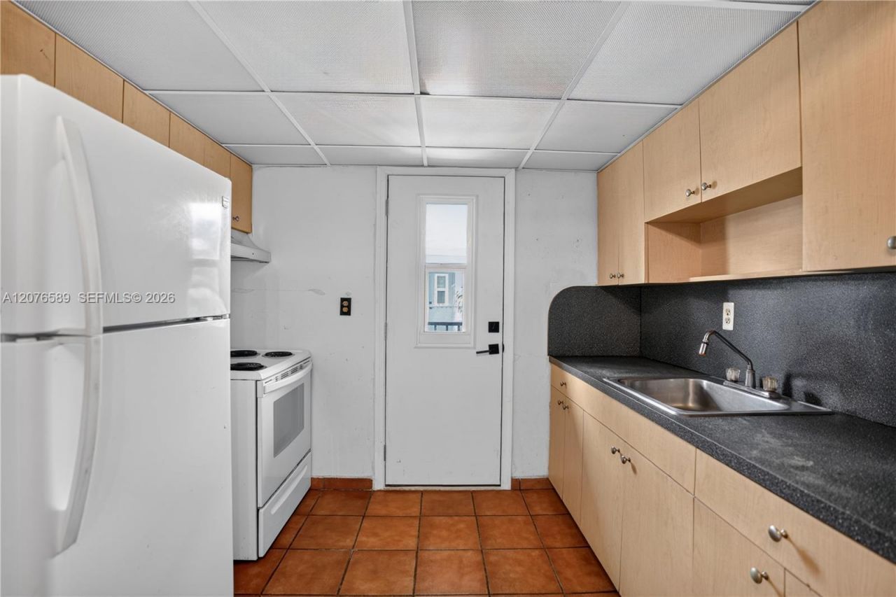 3240 Mary St, Unit S308, Miami, FL 33133 Photo