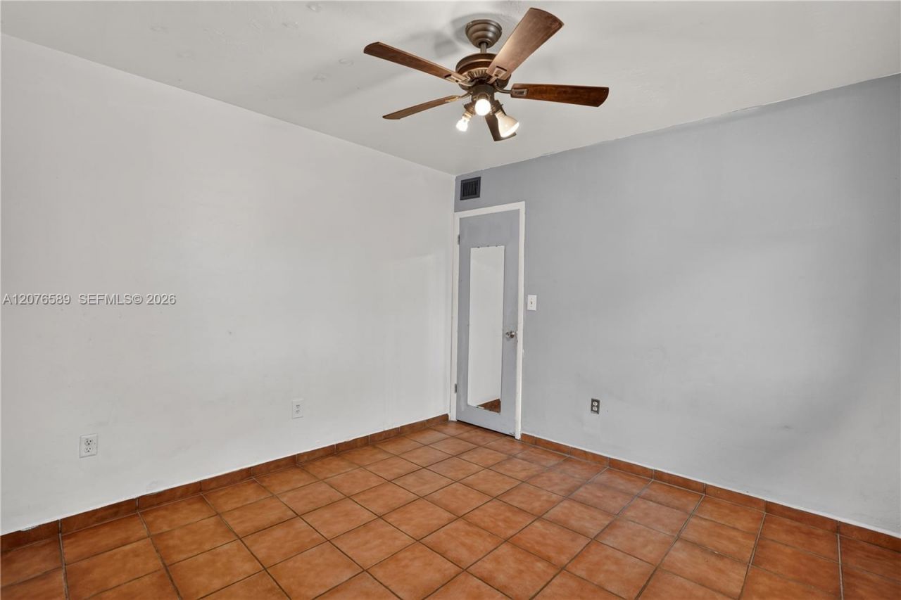 3240 Mary St, Unit S308, Miami, FL 33133 Photo