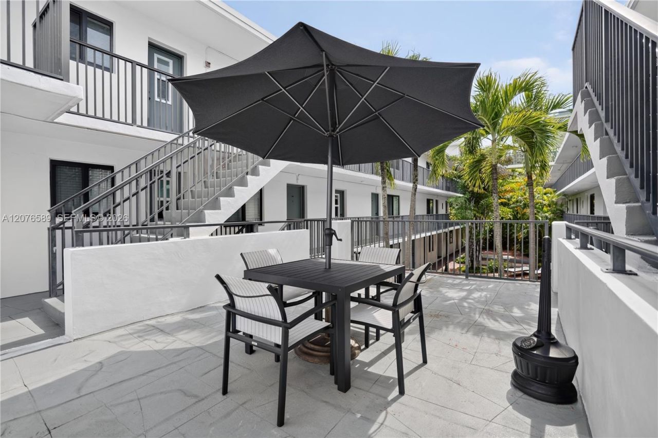 3240 Mary St, Unit S308, Miami, FL 33133 Photo