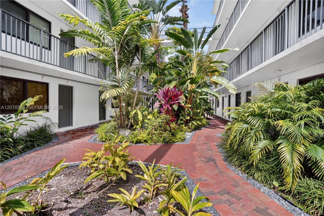 3240 Mary St, Unit S308, Miami, FL 33133 Photo