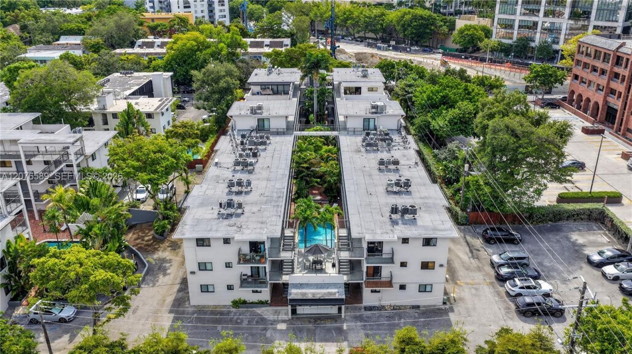 3240 Mary St, Unit S308, Miami, FL 33133 Photo