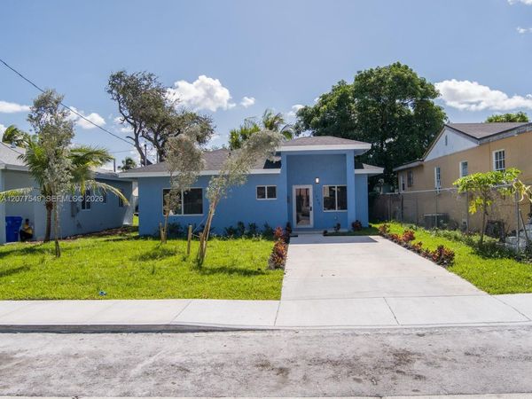 1468 NW 51st St , Miami, FL 33142