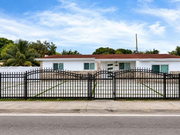 8410 NW 32nd Ave, Miami, FL 33147