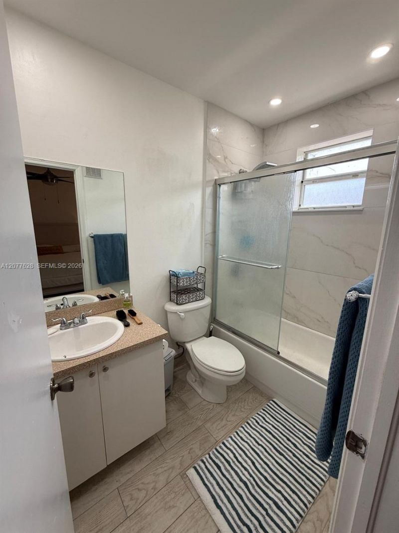 7055 NW 173rd Dr, Unit 1503, Hialeah, FL 33015 Photo