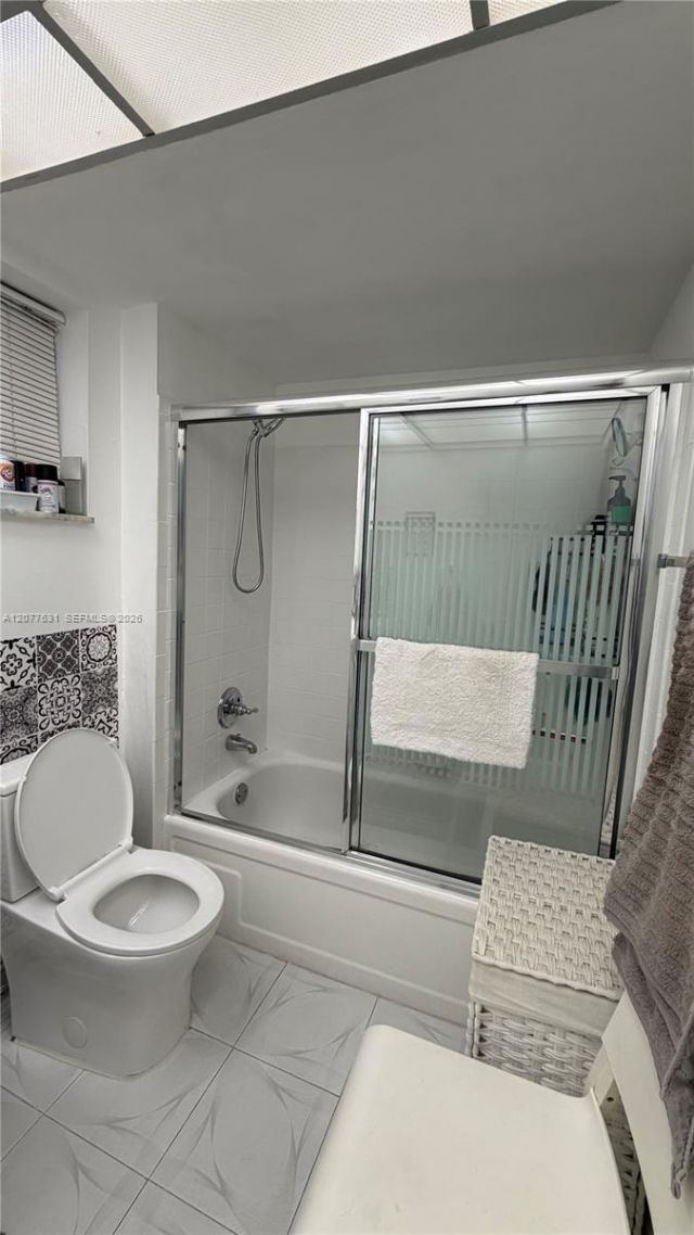 233 NE 14th Ave, Unit 205, Hallandale Beach, FL 33009 Photo