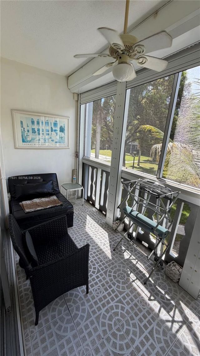 233 NE 14th Ave, Unit 205, Hallandale Beach, FL 33009 Photo