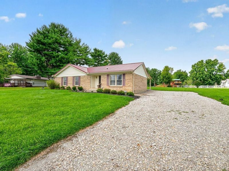 616 Lorelei Drive, Perry Township, OH 45118 Photo 2