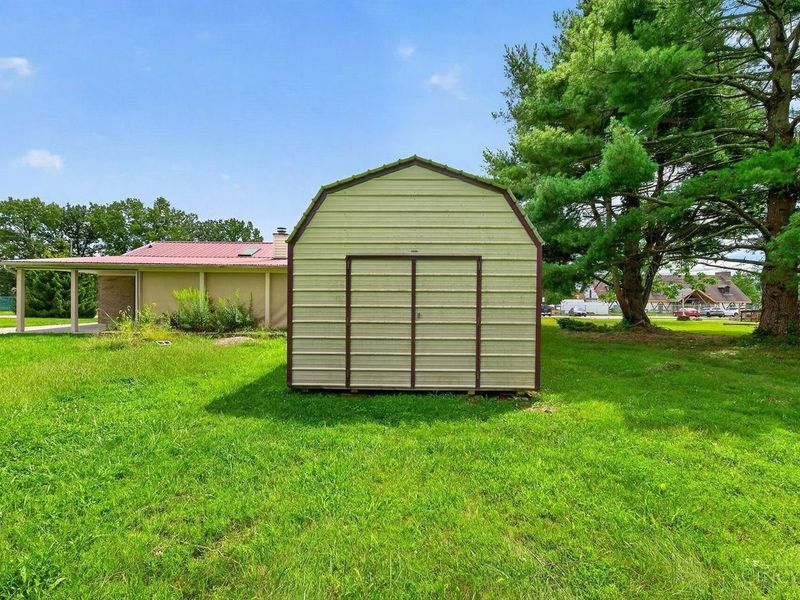 616 Lorelei Drive, Perry Township, OH 45118 Photo 37