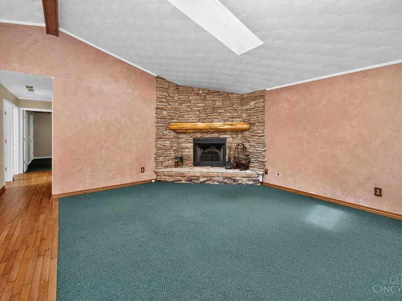 616 Lorelei Drive, Perry Township, OH 45118 Photo 5